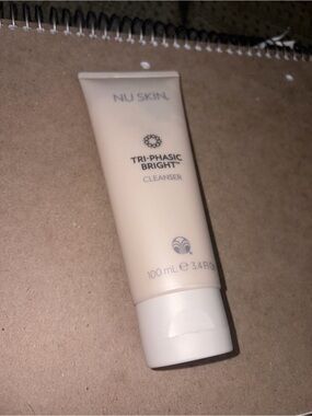 NEVER OPENED Nu Skin Tri-Phasic Bright Cleanser